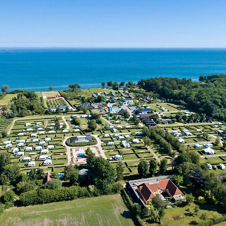First Camp Skovlund Camping & Cottages Båring Esterno foto